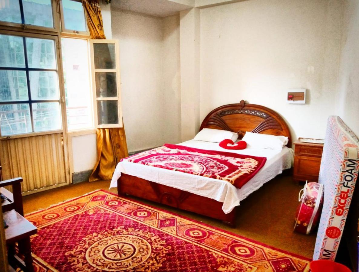 Tour De Swat Hotell Saidu Sharif Exteriör bild